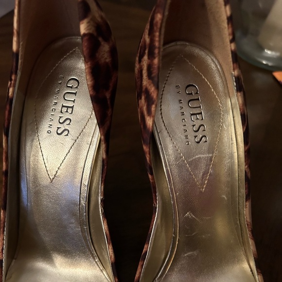 GUESS By Marciano leopard shoes - Picture 4 of 6